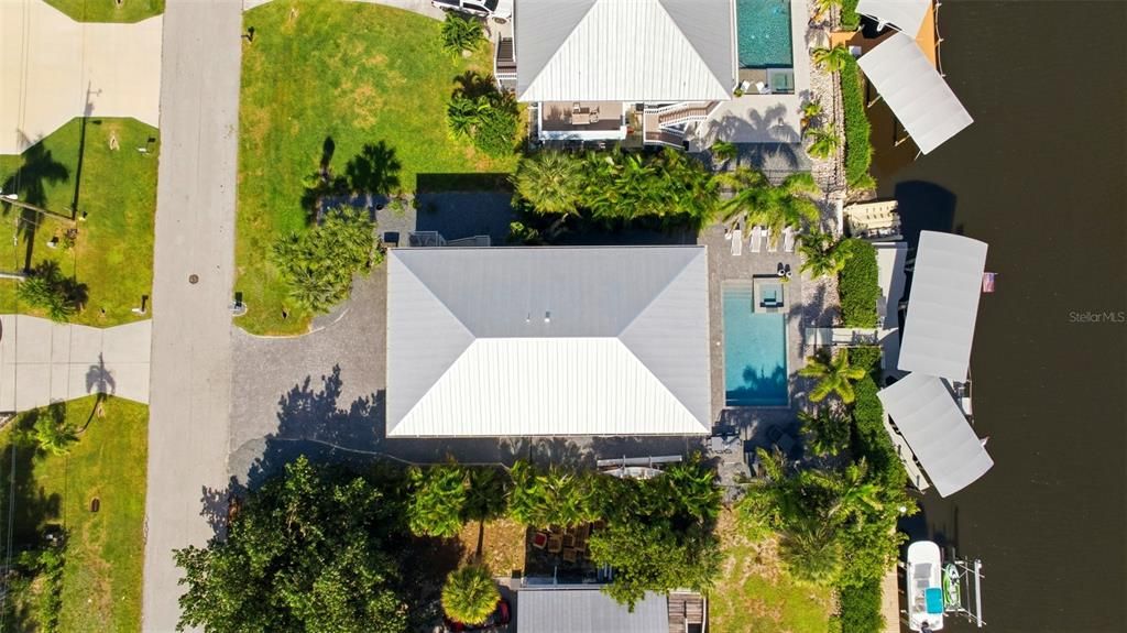 For Sale: $1,250,000 (3 beds, 2 baths, 1680 Square Feet)