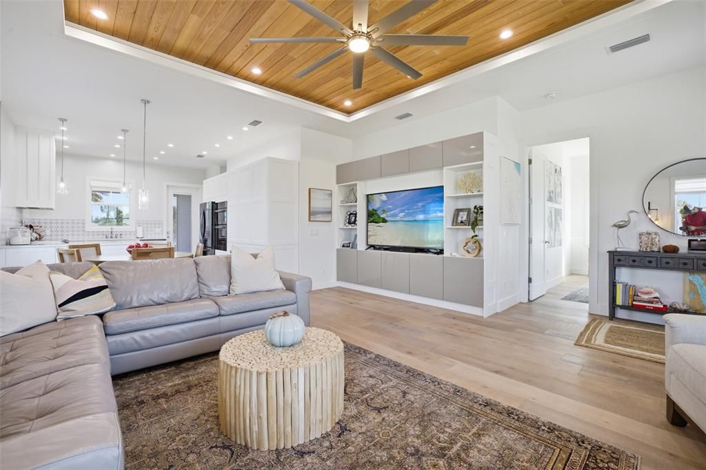 For Sale: $1,250,000 (3 beds, 2 baths, 1680 Square Feet)