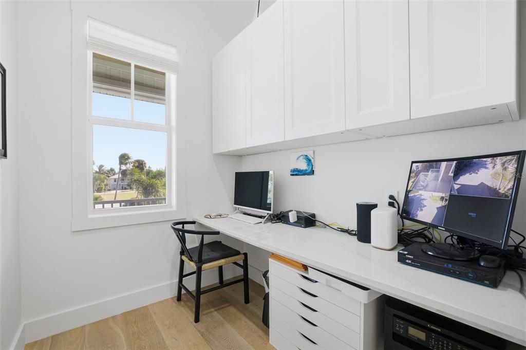 For Sale: $1,250,000 (3 beds, 2 baths, 1680 Square Feet)