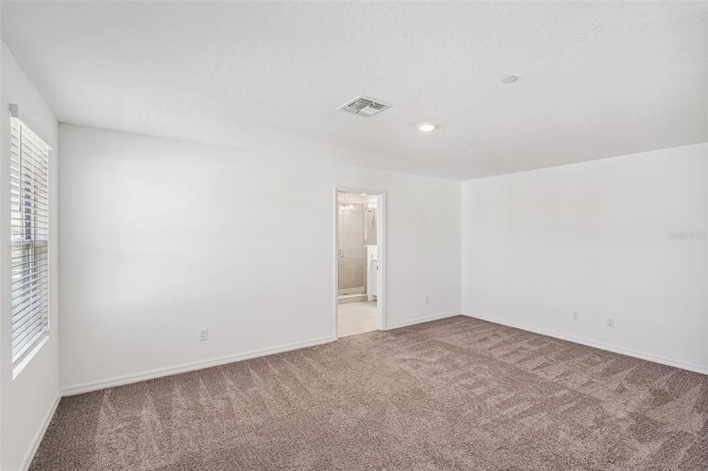 For Rent: $3,200 (3 beds, 3 baths, 2241 Square Feet)