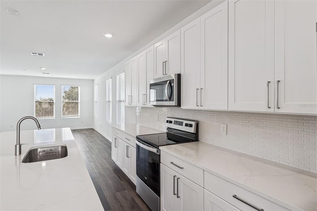 For Rent: $3,200 (3 beds, 3 baths, 2241 Square Feet)