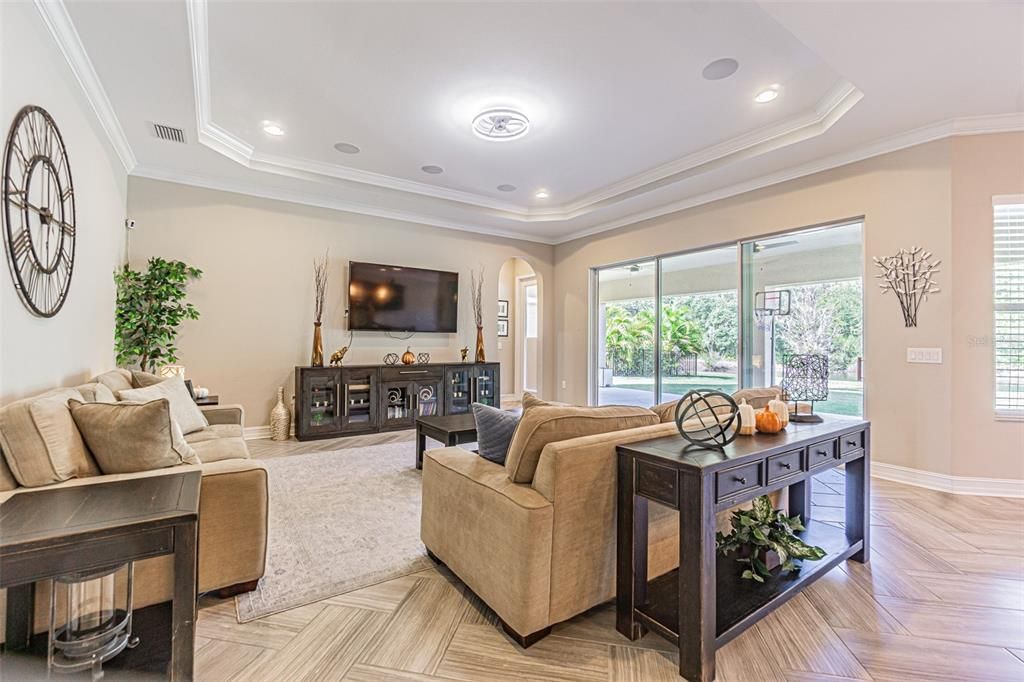 待售: $820,000 (5 贝兹, 4 浴室, 4443 平方英尺)