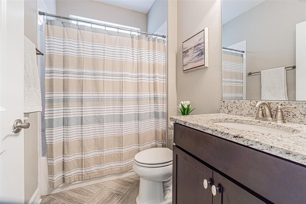 待售: $820,000 (5 贝兹, 4 浴室, 4443 平方英尺)