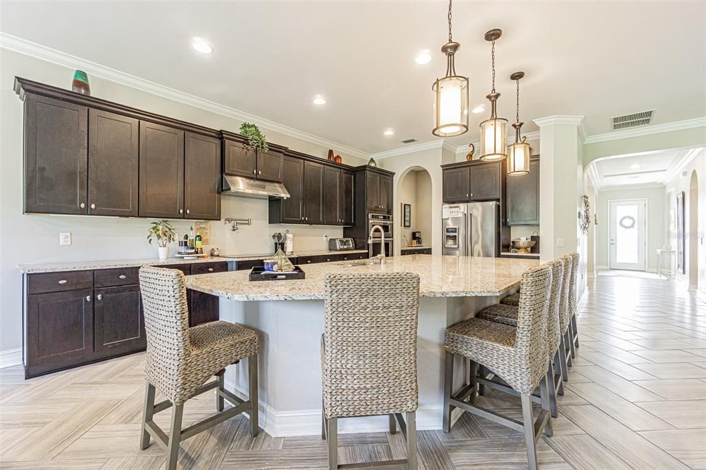 待售: $820,000 (5 贝兹, 4 浴室, 4443 平方英尺)