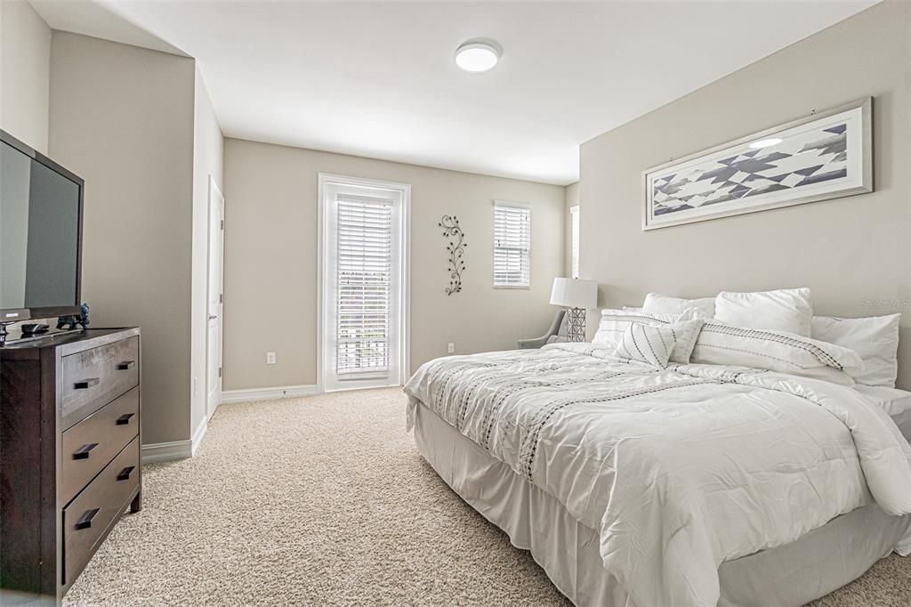 待售: $820,000 (5 贝兹, 4 浴室, 4443 平方英尺)