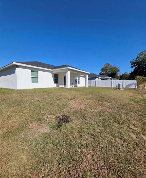 出租: $1,950 (3 贝兹, 2 浴室, 1341 平方英尺)