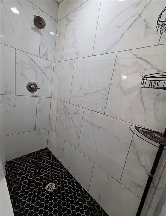 出租: $1,950 (3 贝兹, 2 浴室, 1341 平方英尺)