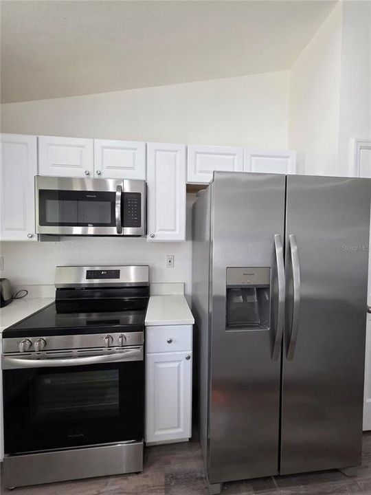 出租: $1,950 (3 贝兹, 2 浴室, 1341 平方英尺)