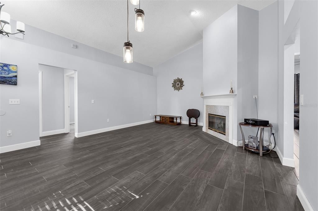 待售: $479,000 (3 贝兹, 2 浴室, 1592 平方英尺)