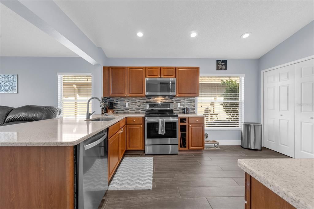 待售: $479,000 (3 贝兹, 2 浴室, 1592 平方英尺)