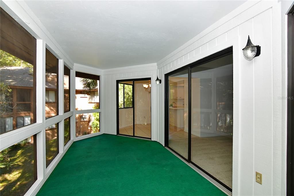 В аренду: $1,600 (2 спален, 2 ванн, 950 Квадратных фут)