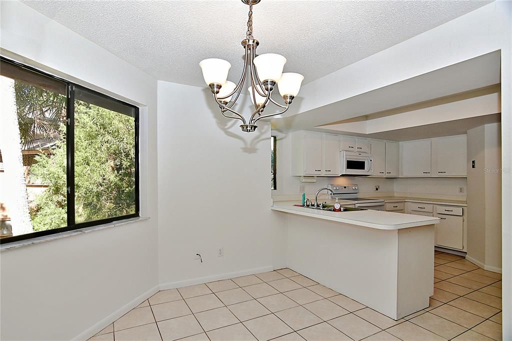 В аренду: $1,600 (2 спален, 2 ванн, 950 Квадратных фут)