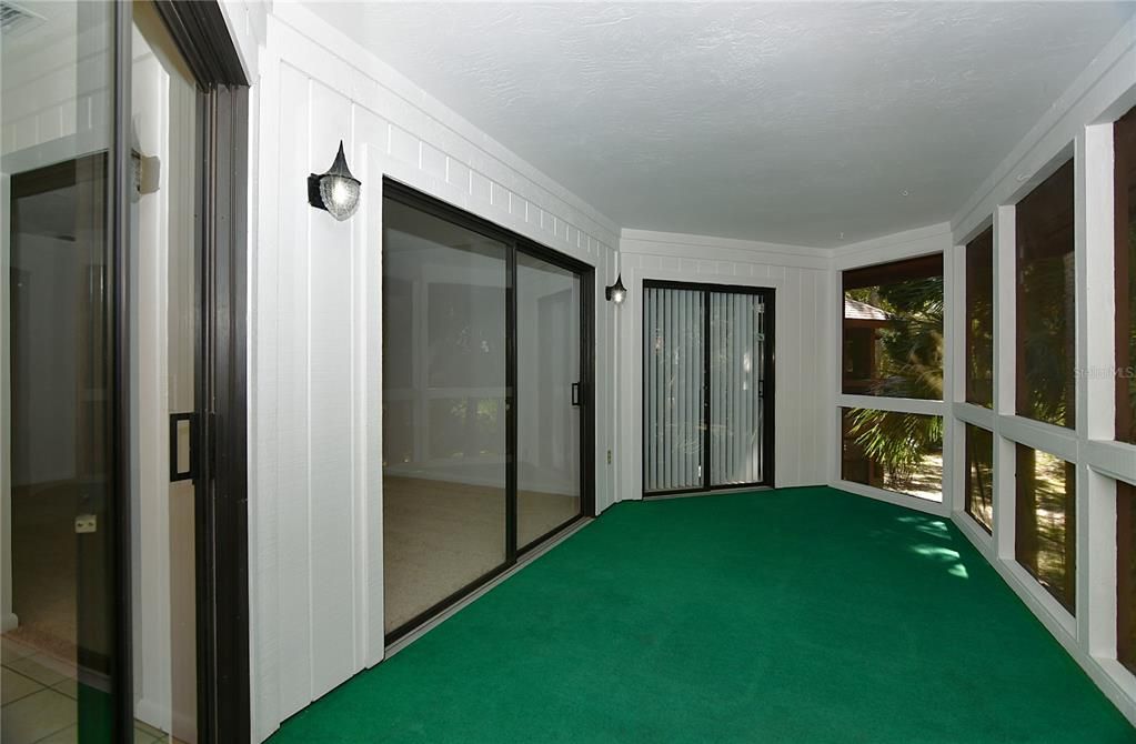 В аренду: $1,600 (2 спален, 2 ванн, 950 Квадратных фут)