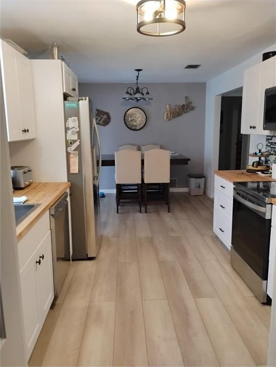 En Venta: $369,000 (2 camas, 2 baños, 1098 Pies cuadrados)