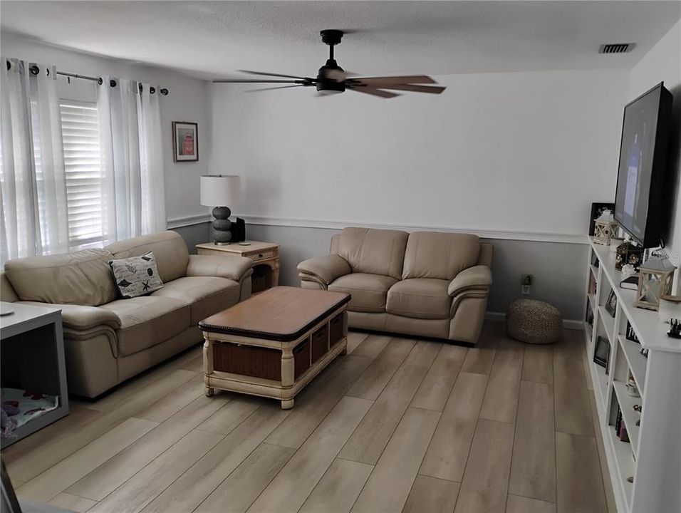 En Venta: $369,000 (2 camas, 2 baños, 1098 Pies cuadrados)