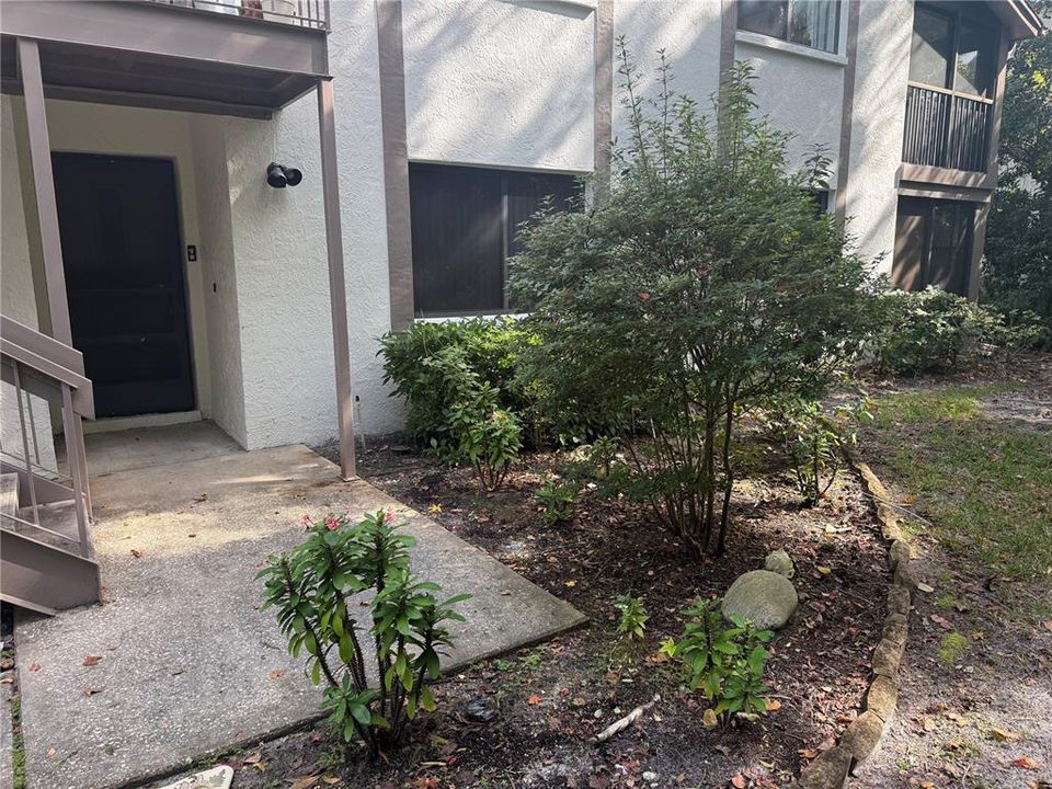 Active With Contract: $195,000 (3 beds, 2 baths, 1230 Square Feet)