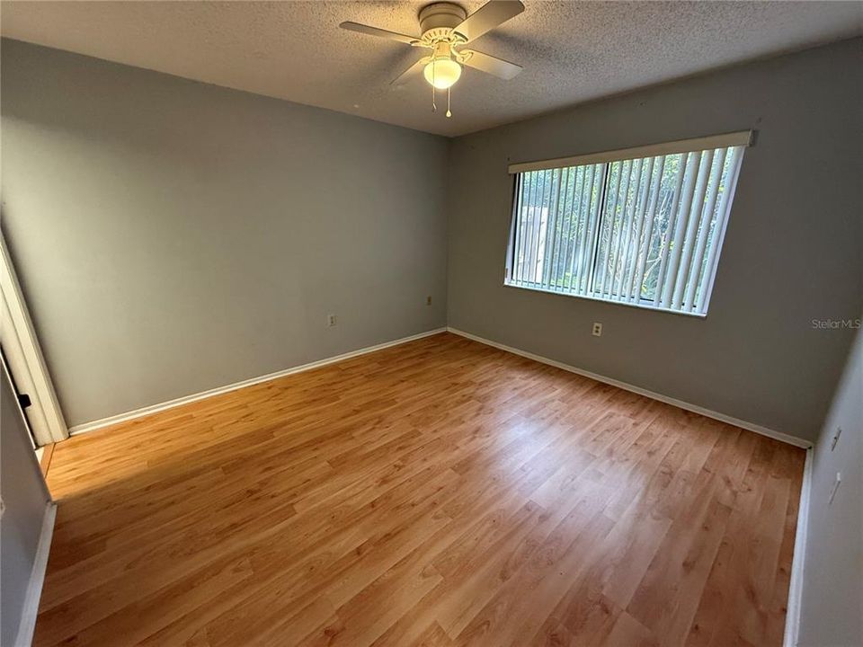 Active With Contract: $195,000 (3 beds, 2 baths, 1230 Square Feet)