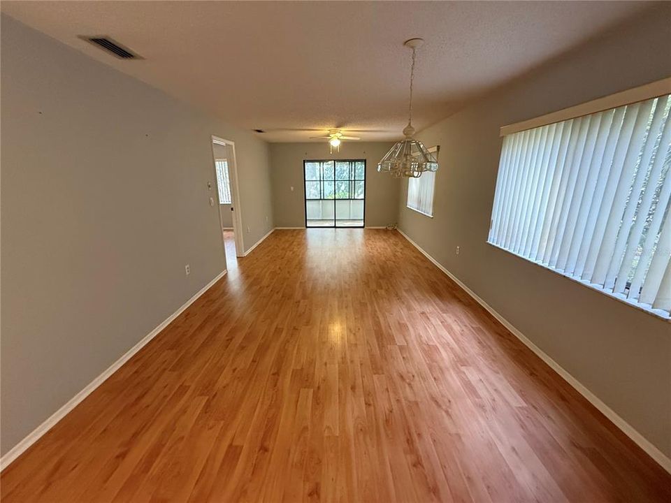 Active With Contract: $195,000 (3 beds, 2 baths, 1230 Square Feet)