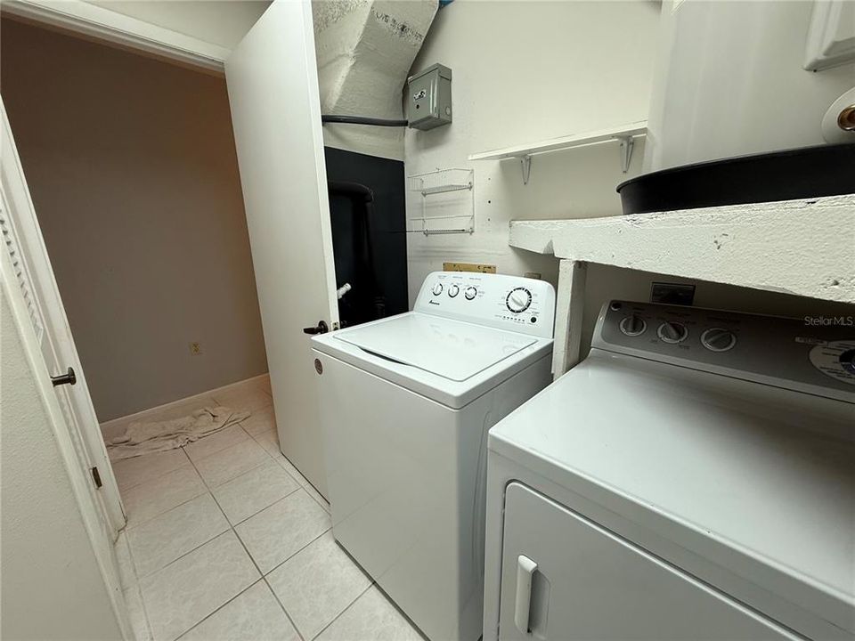 Active With Contract: $195,000 (3 beds, 2 baths, 1230 Square Feet)