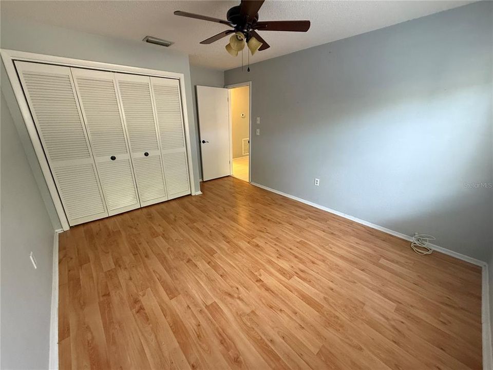 Active With Contract: $195,000 (3 beds, 2 baths, 1230 Square Feet)