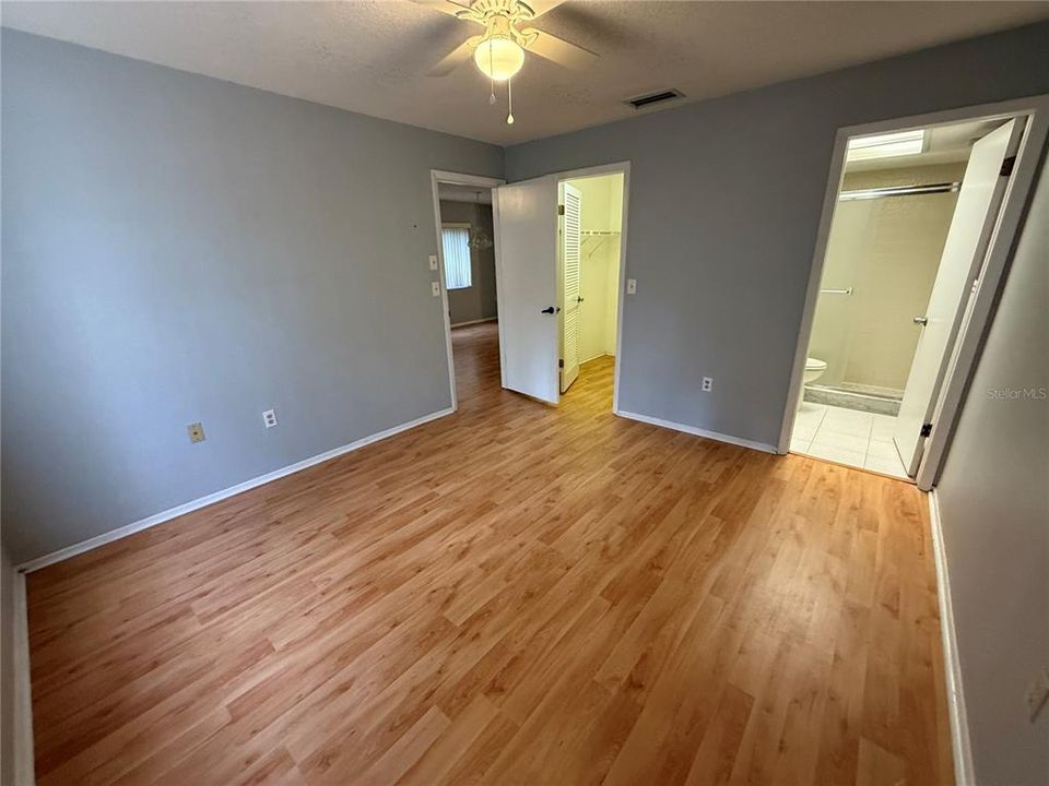 Active With Contract: $195,000 (3 beds, 2 baths, 1230 Square Feet)