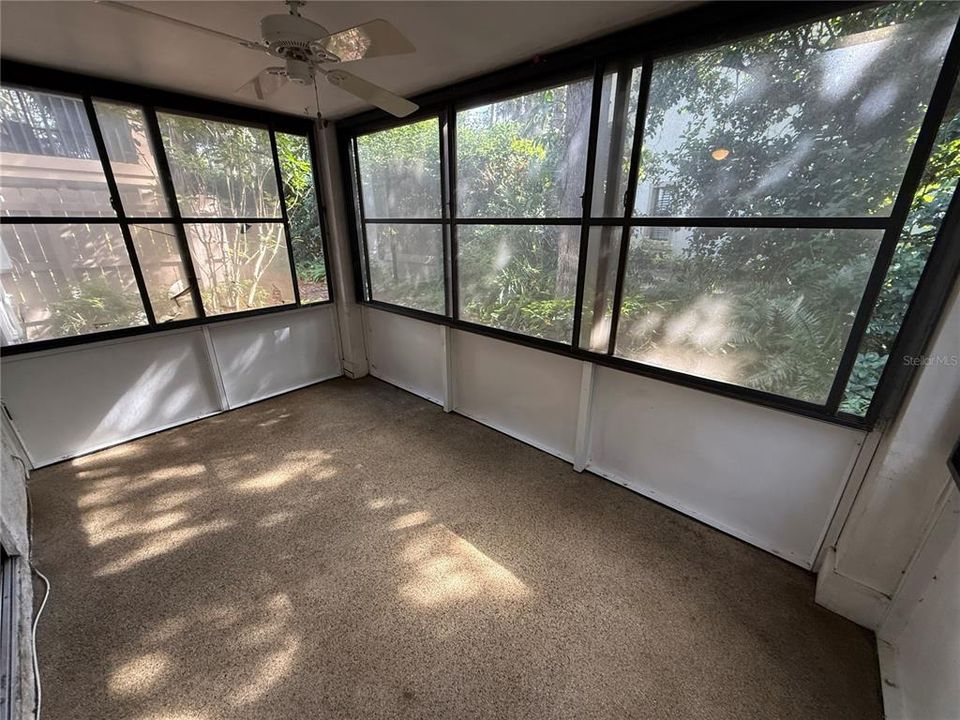 Active With Contract: $195,000 (3 beds, 2 baths, 1230 Square Feet)