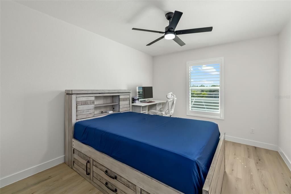 待售: $649,900 (6 贝兹, 2 浴室, 2973 平方英尺)