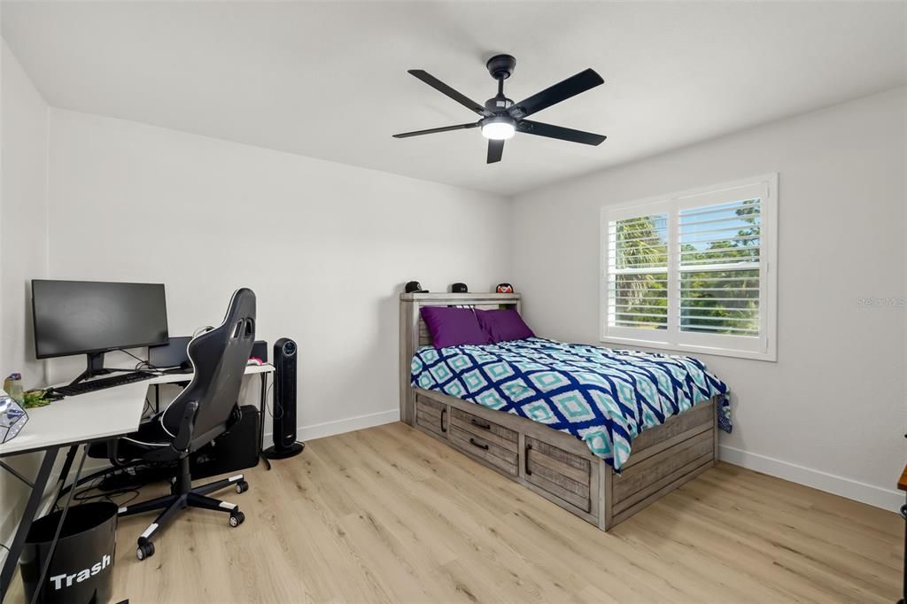 待售: $649,900 (6 贝兹, 2 浴室, 2973 平方英尺)