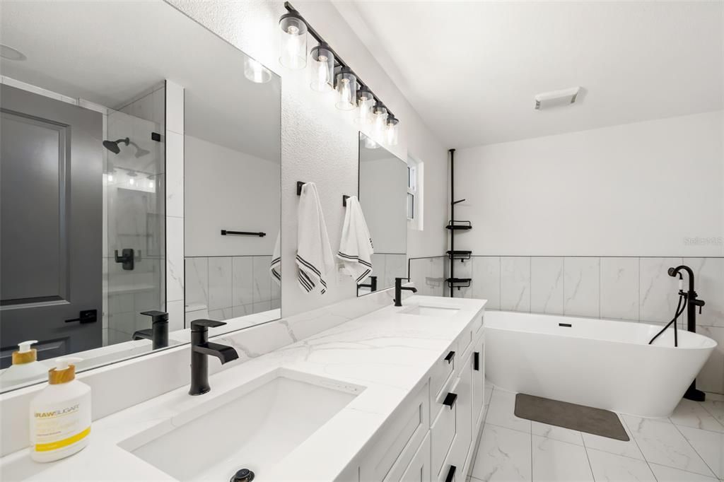 待售: $649,900 (6 贝兹, 2 浴室, 2973 平方英尺)