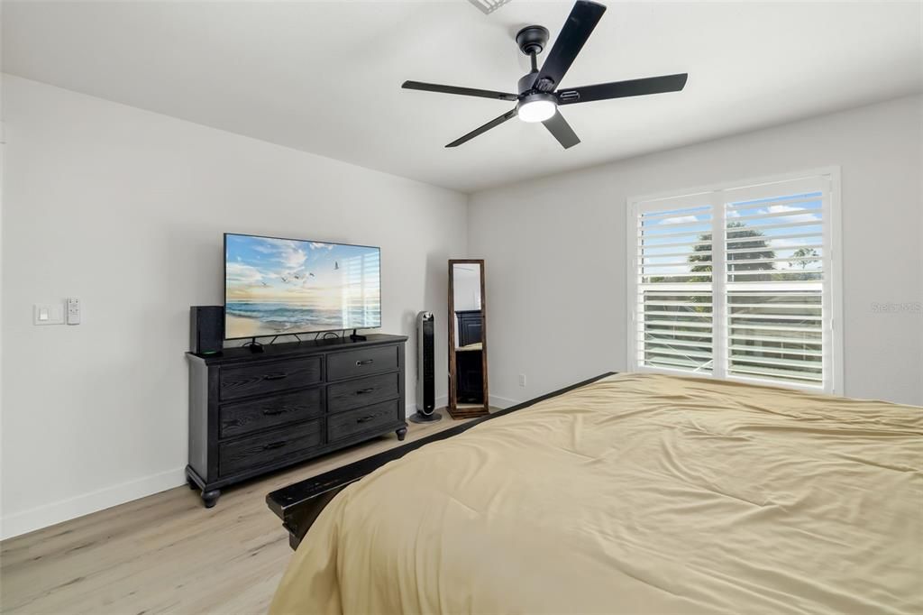 待售: $649,900 (6 贝兹, 2 浴室, 2973 平方英尺)