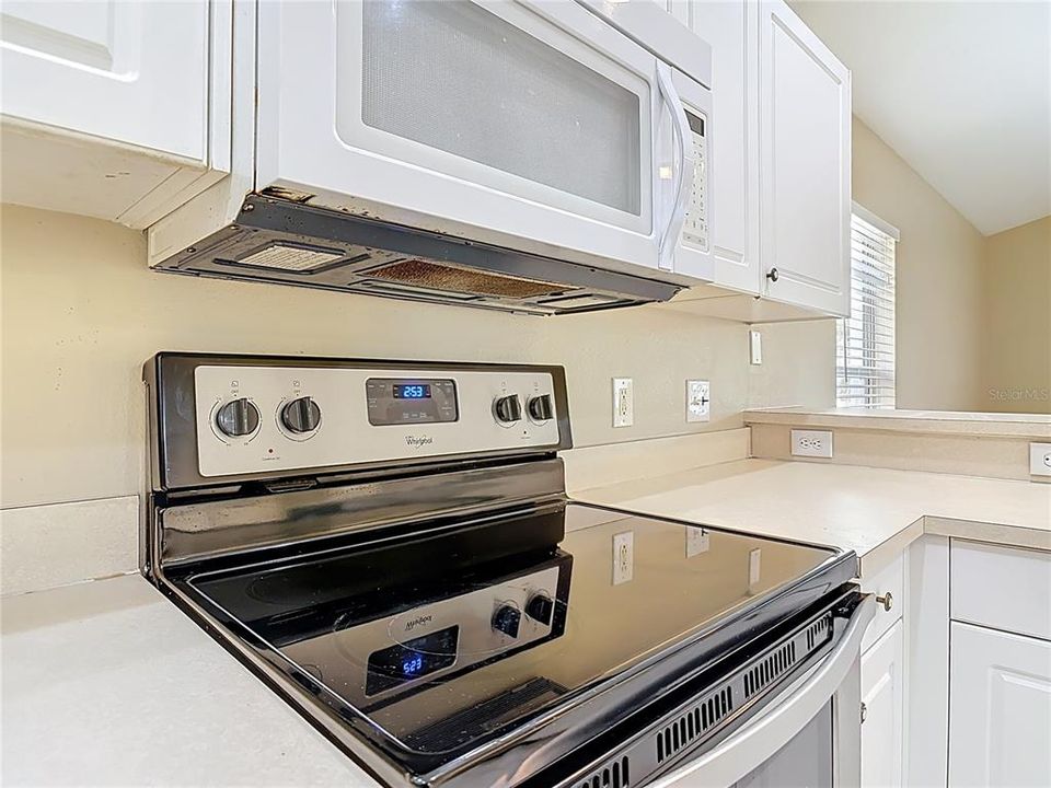 待售: $325,000 (4 贝兹, 2 浴室, 1686 平方英尺)