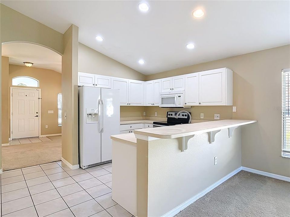 待售: $325,000 (4 贝兹, 2 浴室, 1686 平方英尺)