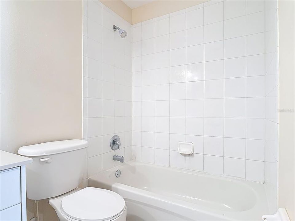 待售: $325,000 (4 贝兹, 2 浴室, 1686 平方英尺)