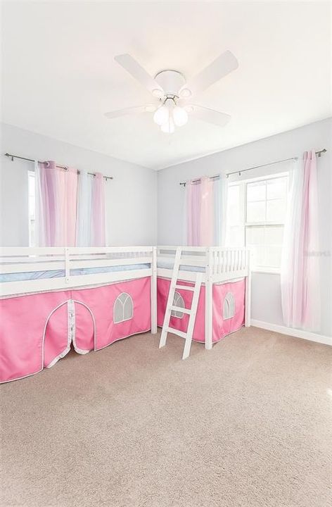 合同活跃: $365,000 (3 贝兹, 2 浴室, 1474 平方英尺)