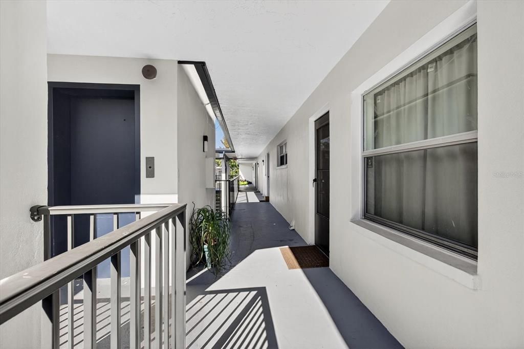 En Venta: $299,900 (4 camas, 2 baños, 1425 Pies cuadrados)