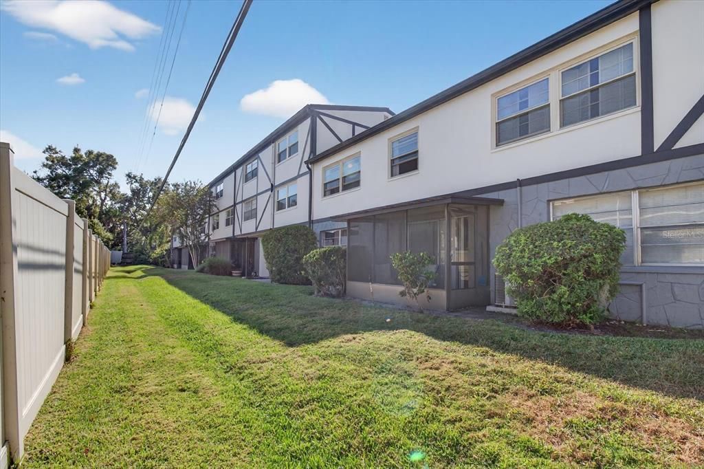 En Venta: $299,900 (4 camas, 2 baños, 1425 Pies cuadrados)