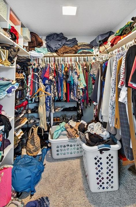 En Venta: $299,900 (4 camas, 2 baños, 1425 Pies cuadrados)