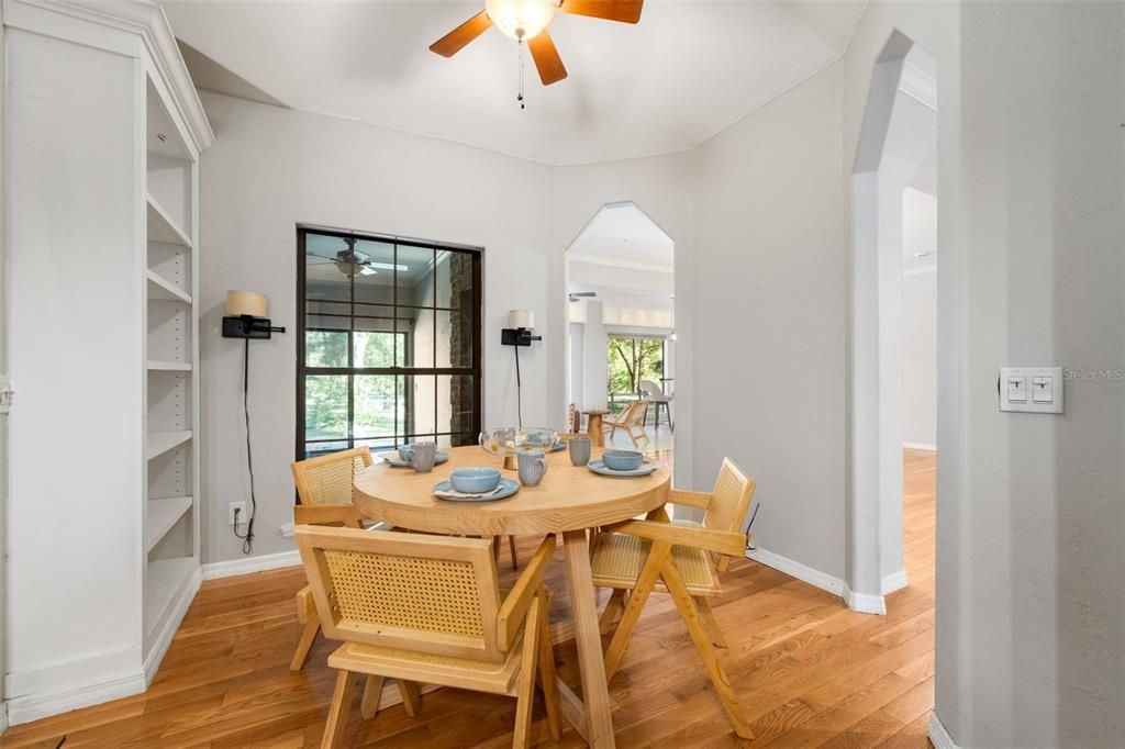 待售: $929,900 (3 贝兹, 2 浴室, 2865 平方英尺)