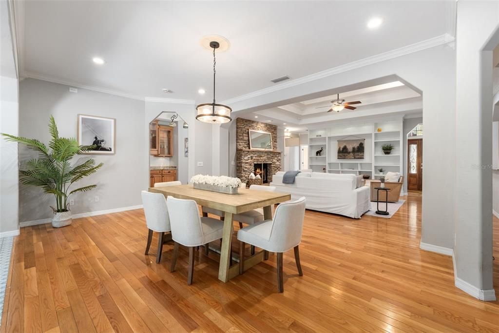 待售: $929,900 (3 贝兹, 2 浴室, 2865 平方英尺)