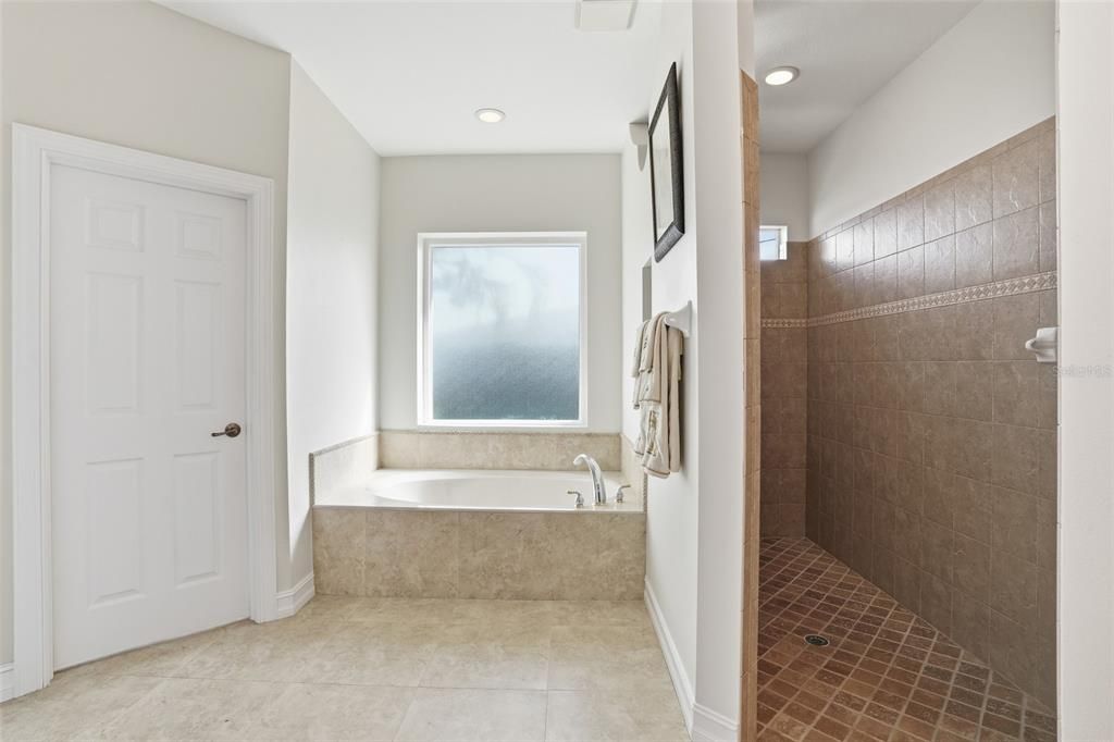 For Sale: $1,299,000 (4 beds, 4 baths, 3122 Square Feet)