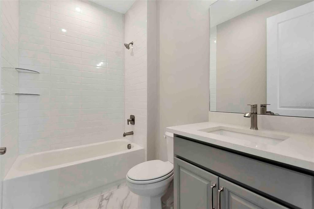 待售: $399,990 (2 贝兹, 2 浴室, 1434 平方英尺)