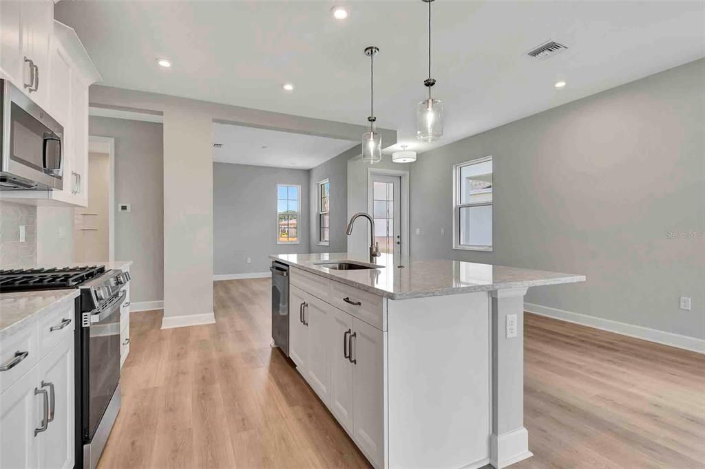 待售: $399,990 (2 贝兹, 2 浴室, 1434 平方英尺)