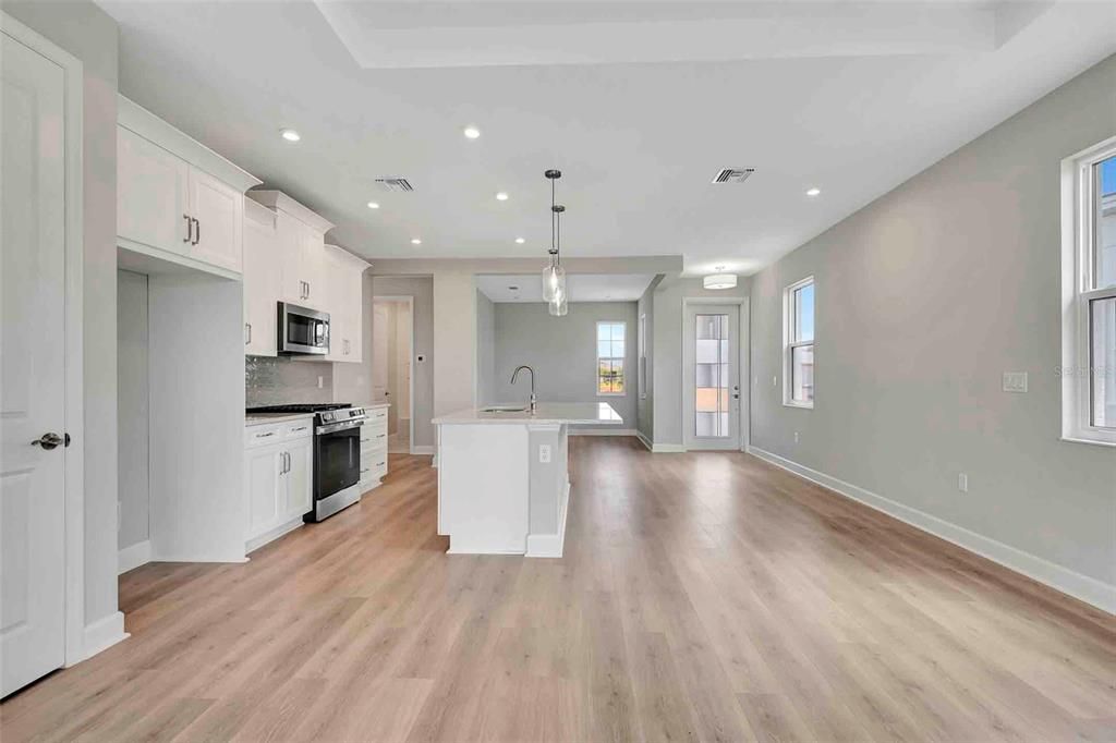 待售: $399,990 (2 贝兹, 2 浴室, 1434 平方英尺)