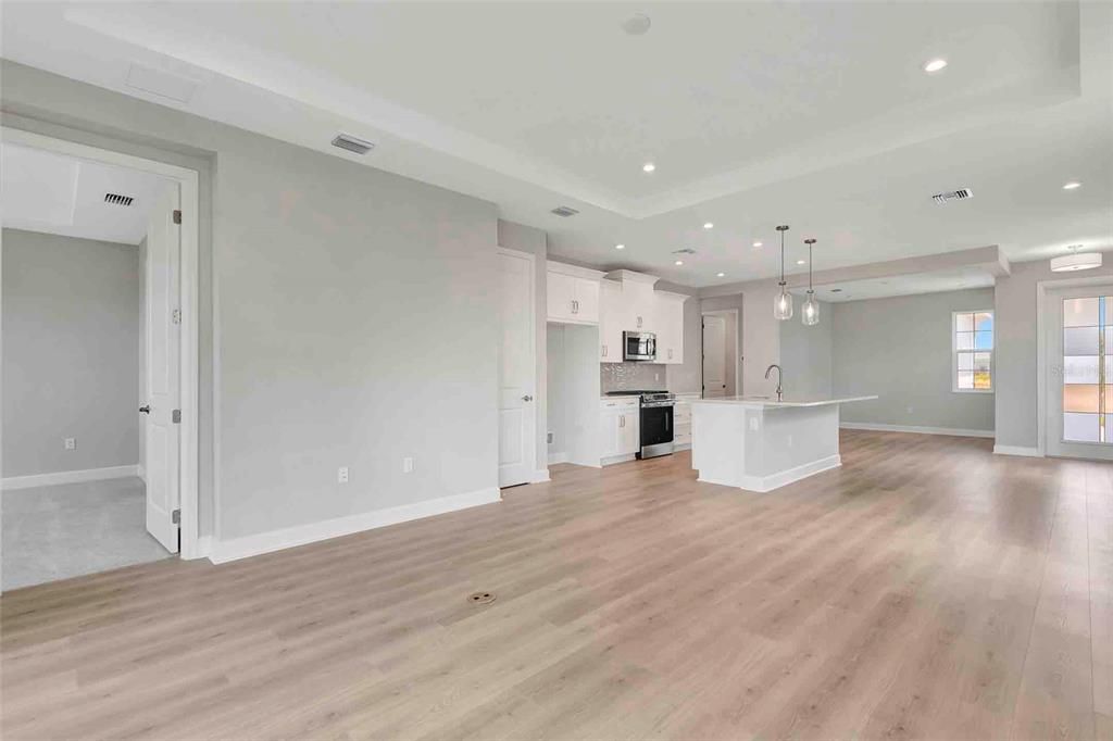 待售: $399,990 (2 贝兹, 2 浴室, 1434 平方英尺)