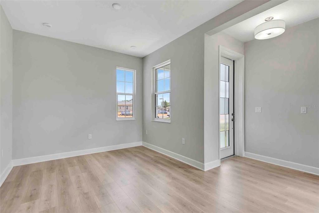 待售: $399,990 (2 贝兹, 2 浴室, 1434 平方英尺)