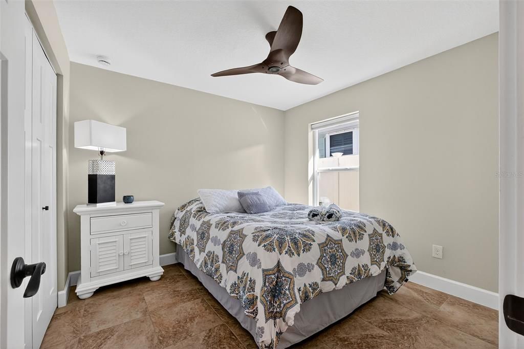 En Venta: $979,900 (4 camas, 3 baños, 1940 Pies cuadrados)