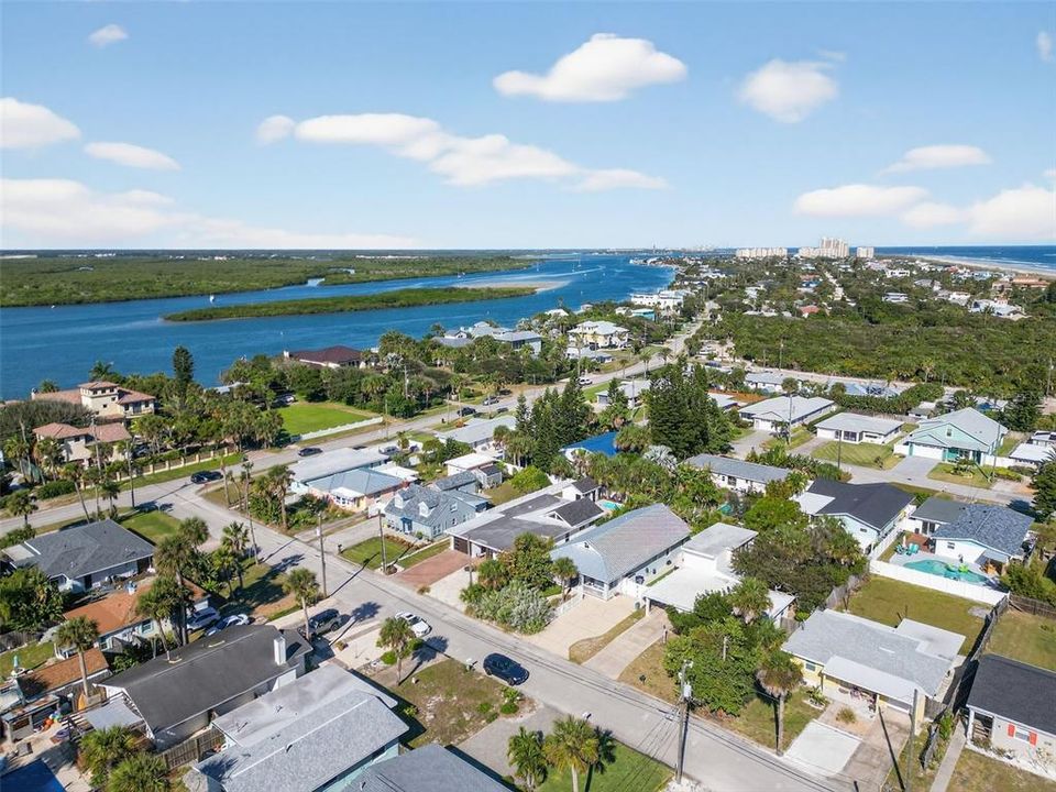 En Venta: $979,900 (4 camas, 3 baños, 1940 Pies cuadrados)