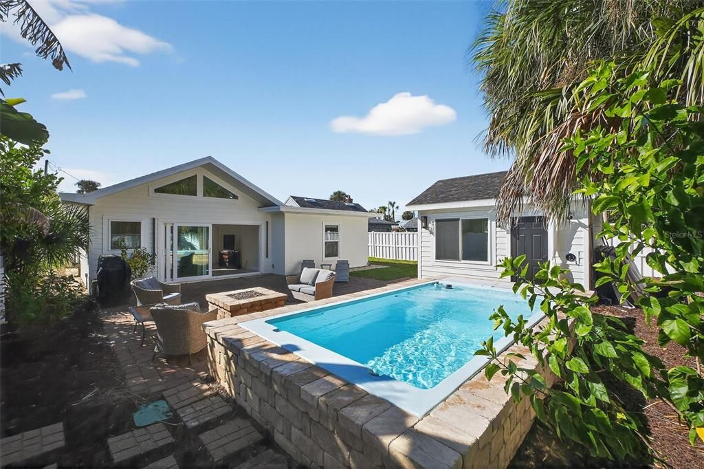 En Venta: $979,900 (4 camas, 3 baños, 1940 Pies cuadrados)