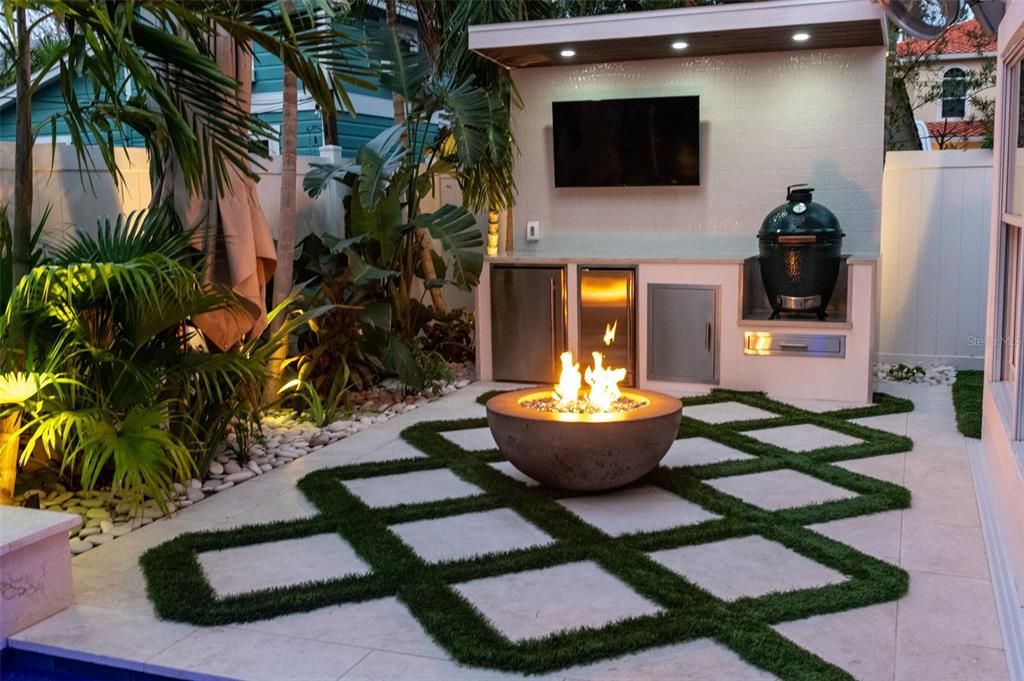 Под контрактом: $1,250,000 (4 спален, 3 ванн, 2062 Квадратных фут)