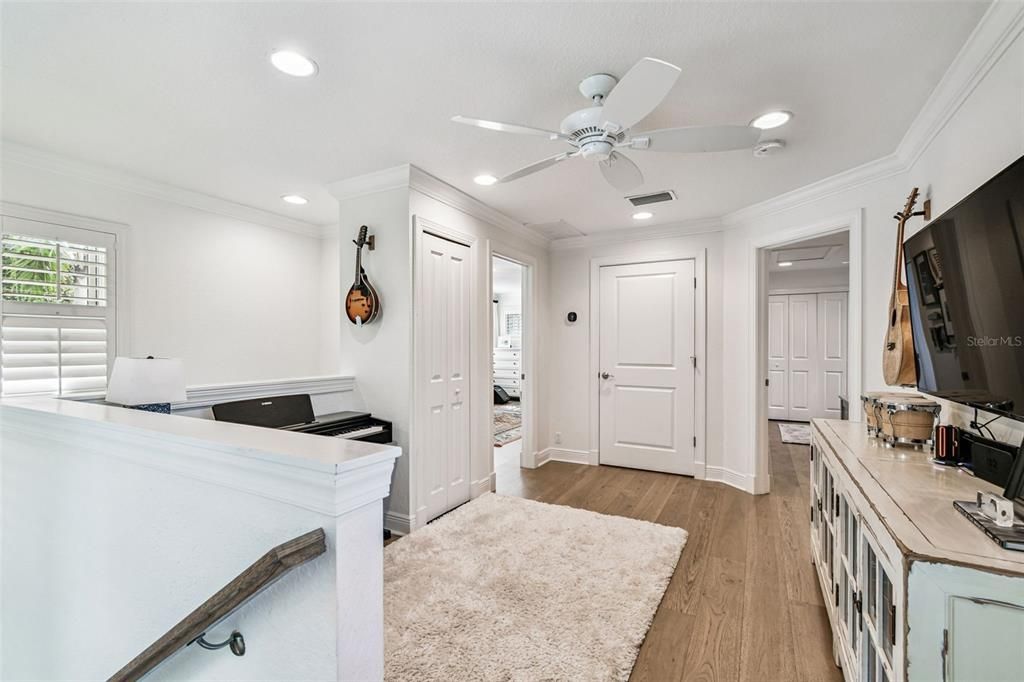 Под контрактом: $1,250,000 (4 спален, 3 ванн, 2062 Квадратных фут)